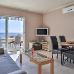 Paradiso, No 2 Apartamento *