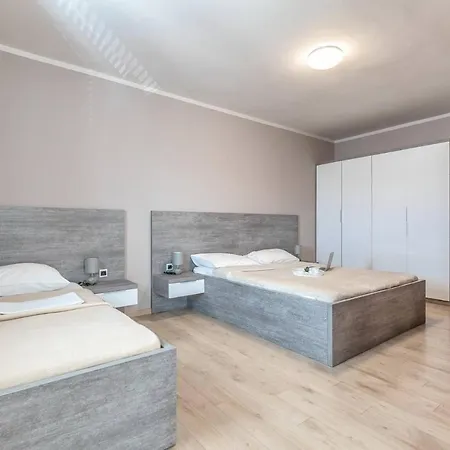 Paradiso, No 2 Appartement